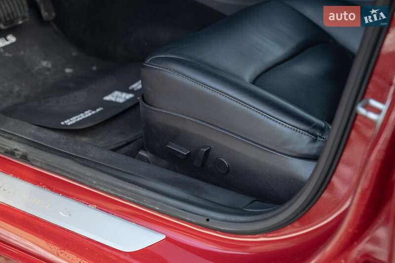 Седан Tesla Model 3 2018 в Чернівцях фото 16 Седан Tesla Model 3 2018 в Чернівцях