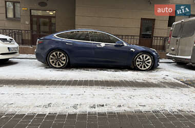 Седан Tesla Model 3 2018 в Одесі