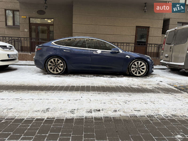 Седан Tesla Model 3 2018 в Одессе