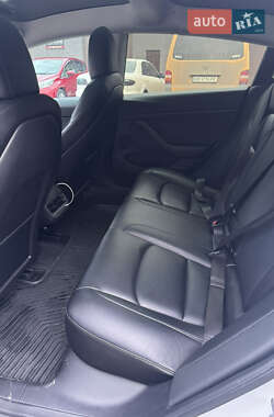 Седан Tesla Model 3 2021 в Одессе