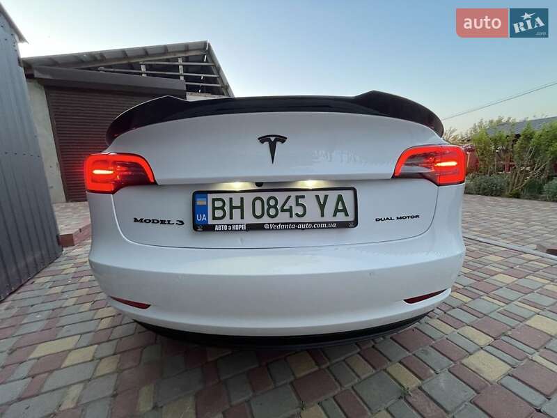 Седан Tesla Model 3 2018 в Одессе