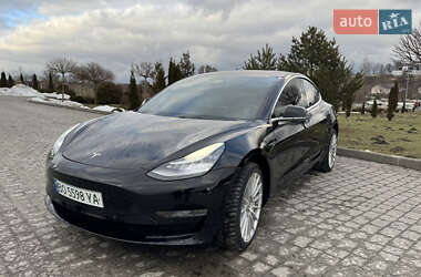 Седан Tesla Model 3 2018 в Львове