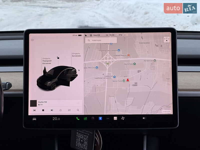 Седан Tesla Model 3 2018 в Львові