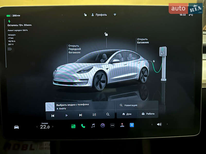 Седан Tesla Model 3 2022 в Львові