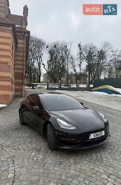 Седан Tesla Model 3 2018 в Львове
