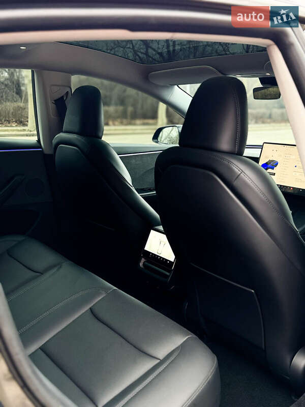 Седан Tesla Model 3 2024 в Одесі фото 19 Седан Tesla Model 3 2024 в Одесі