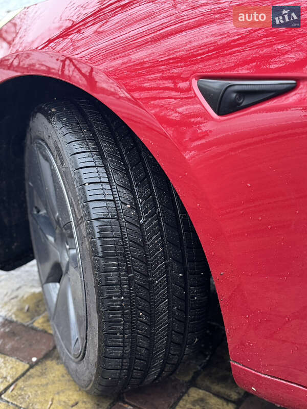 Седан Tesla Model 3 2022 в Кременчуге