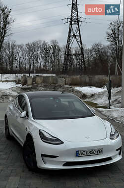 Седан Tesla Model 3 2020 в Луцке