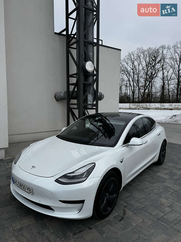 Седан Tesla Model 3 2020 в Луцке фото 3 Седан Tesla Model 3 2020 в Луцке