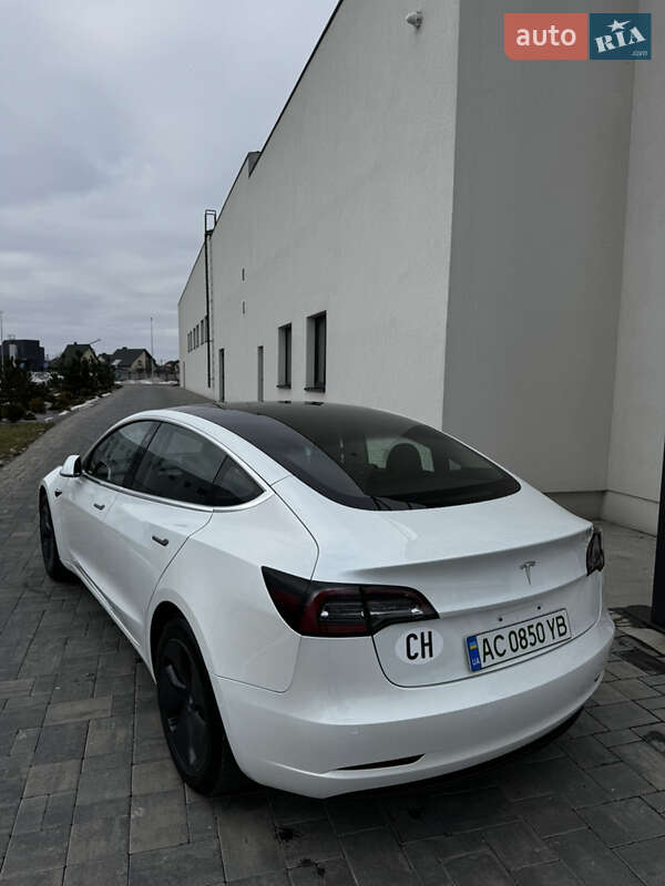 Седан Tesla Model 3 2020 в Луцке фото 4 Седан Tesla Model 3 2020 в Луцке