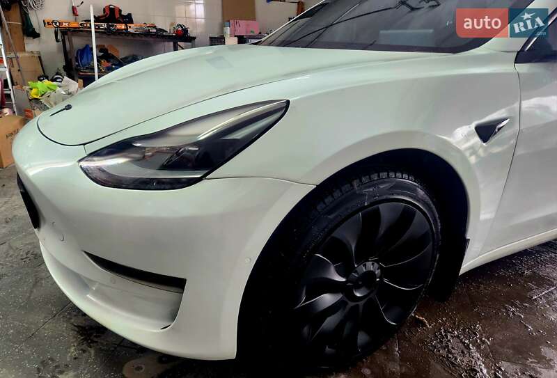 Седан Tesla Model 3 2021 в Тернополі