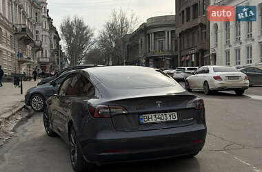 Седан Tesla Model 3 2023 в Одессе