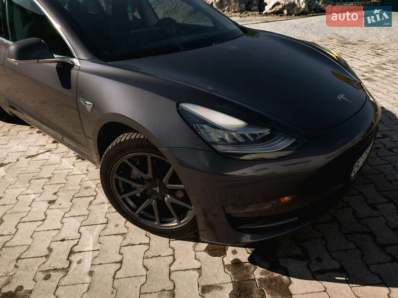 Седан Tesla Model 3 2019 в Львові фото 3 Седан Tesla Model 3 2019 в Львові
