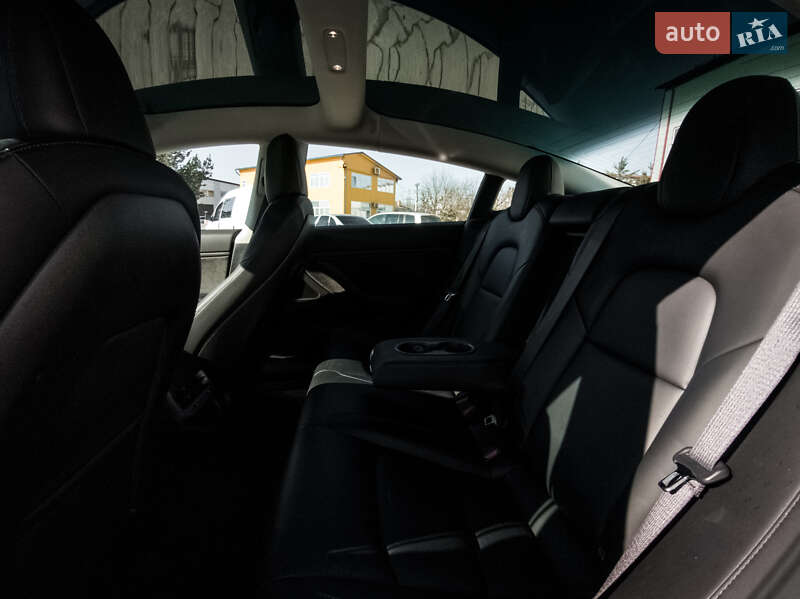 Седан Tesla Model 3 2019 в Львові фото 15 Седан Tesla Model 3 2019 в Львові