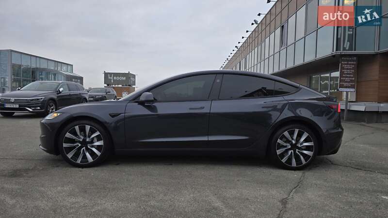Седан Tesla Model 3 2024 в Киеве фото 15 Седан Tesla Model 3 2024 в Киеве