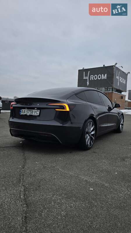 Седан Tesla Model 3 2024 в Киеве фото 19 Седан Tesla Model 3 2024 в Киеве