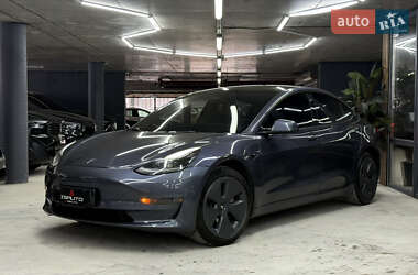 Седан Tesla Model 3 2023 в Одессе
