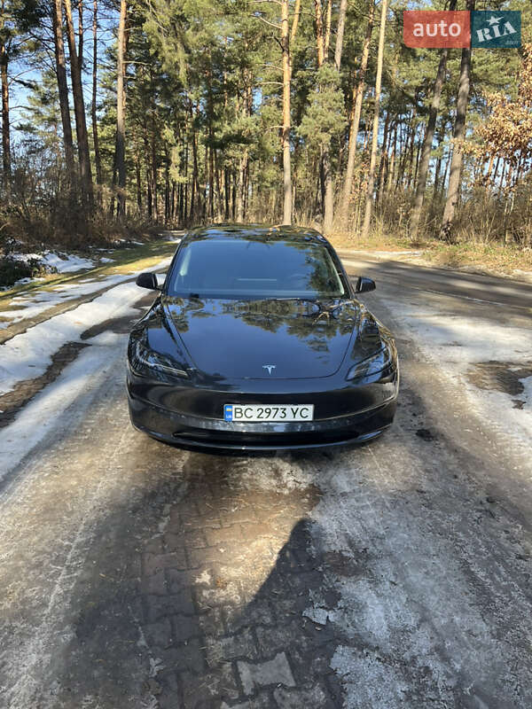 Седан Tesla Model 3 2024 в Львові