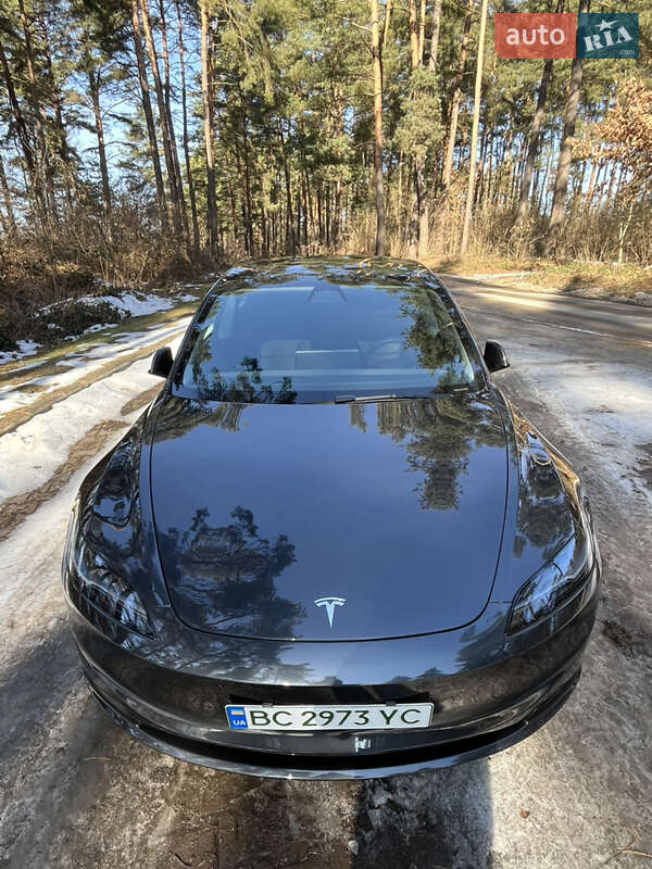 Седан Tesla Model 3 2024 в Львові
