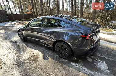 Седан Tesla Model 3 2024 в Львове