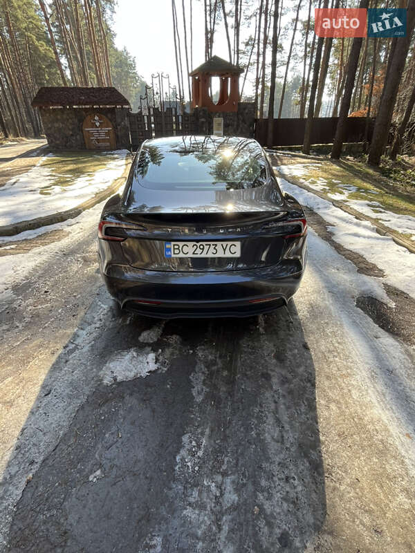 Седан Tesla Model 3 2024 в Львові