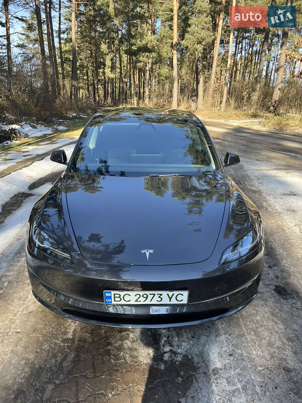 Седан Tesla Model 3 2024 в Львові