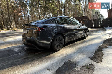 Седан Tesla Model 3 2024 в Львове