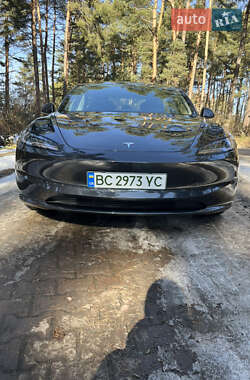 Седан Tesla Model 3 2024 в Львові