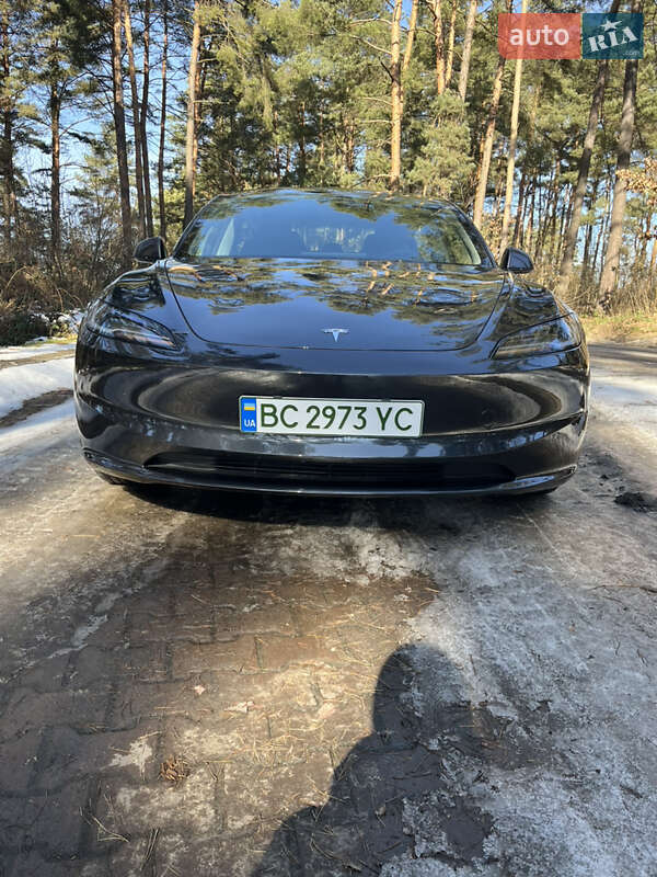 Седан Tesla Model 3 2024 в Львові