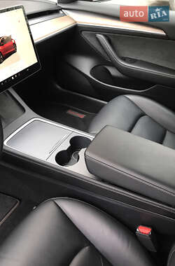 Седан Tesla Model 3 2022 в Запорожье