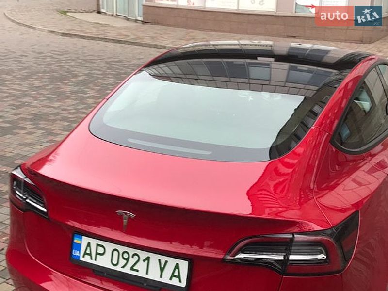 Седан Tesla Model 3 2022 в Запорожье