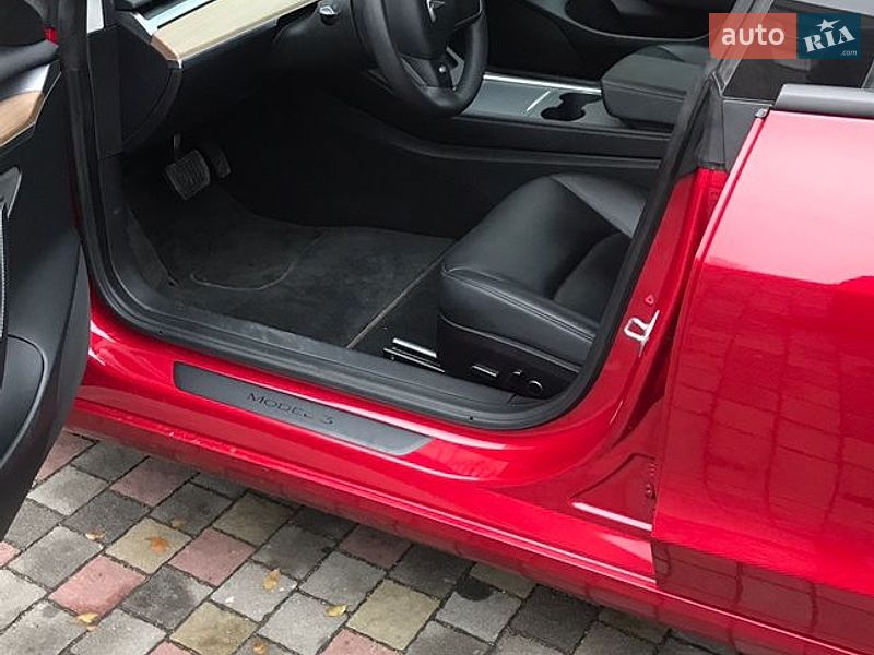 Седан Tesla Model 3 2022 в Запорожье