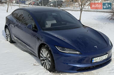 Седан Tesla Model 3 2023 в Киеве