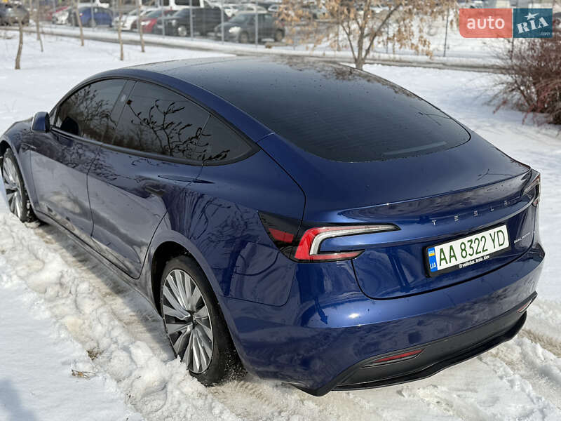 Седан Tesla Model 3 2023 в Киеве