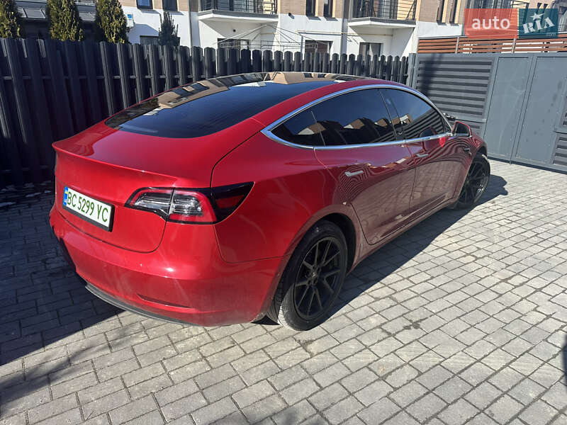 Седан Tesla Model 3 2020 в Львові фото 5 Седан Tesla Model 3 2020 в Львові