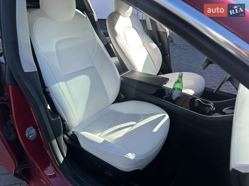 Седан Tesla Model 3 2020 в Львові фото 16 Седан Tesla Model 3 2020 в Львові