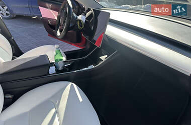 Седан Tesla Model 3 2020 в Львові фото 17 Седан Tesla Model 3 2020 в Львові