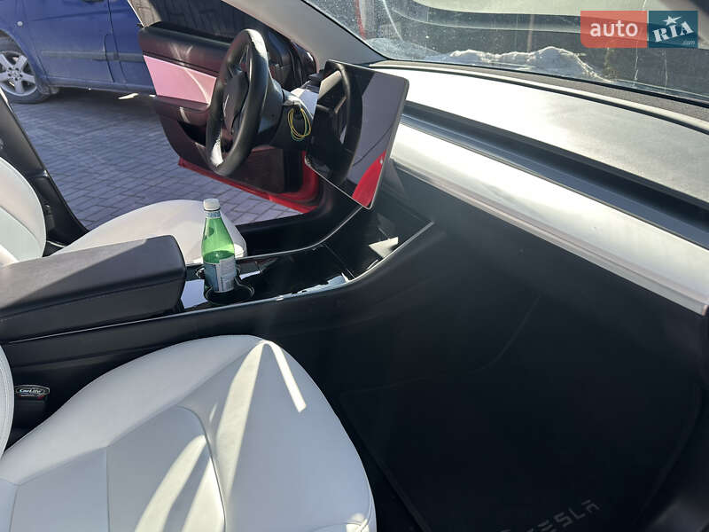 Седан Tesla Model 3 2020 в Львові фото 17 Седан Tesla Model 3 2020 в Львові