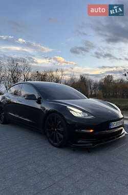 Седан Tesla Model 3 2020 в Львові