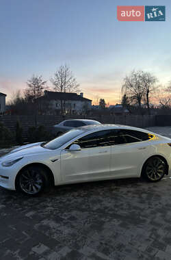 Седан Tesla Model 3 2019 в Каменке-Бугской