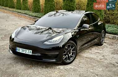 Седан Tesla Model 3 2020 в Киеве