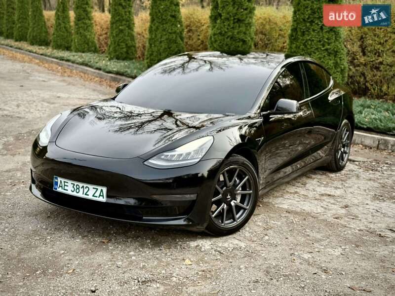 Седан Tesla Model 3 2020 в Києві фото 12 Седан Tesla Model 3 2020 в Києві