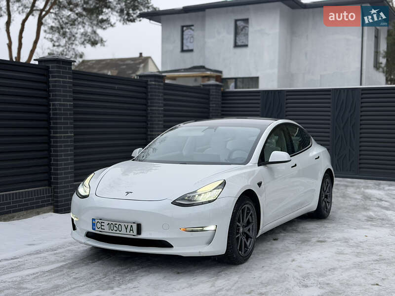 Седан Tesla Model 3 2019 в Виннице