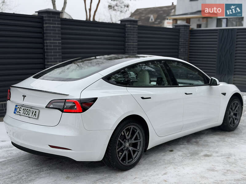 Седан Tesla Model 3 2019 в Виннице