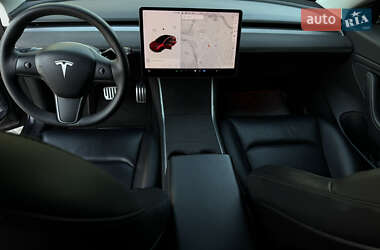 Седан Tesla Model 3 2019 в Івано-Франківську