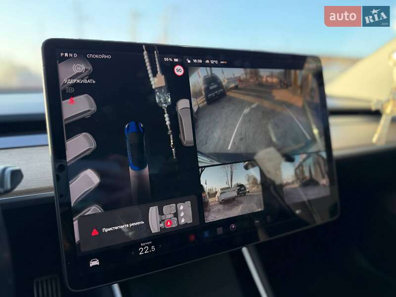 Седан Tesla Model 3 2018 в Львове