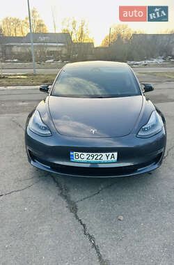 Седан Tesla Model 3 2021 в Львове