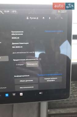 Седан Tesla Model 3 2022 в Ровно