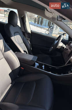 Седан Tesla Model 3 2020 в Белой Церкви