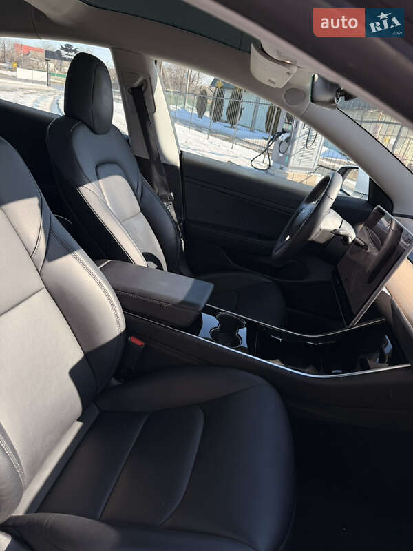Седан Tesla Model 3 2020 в Білій Церкві